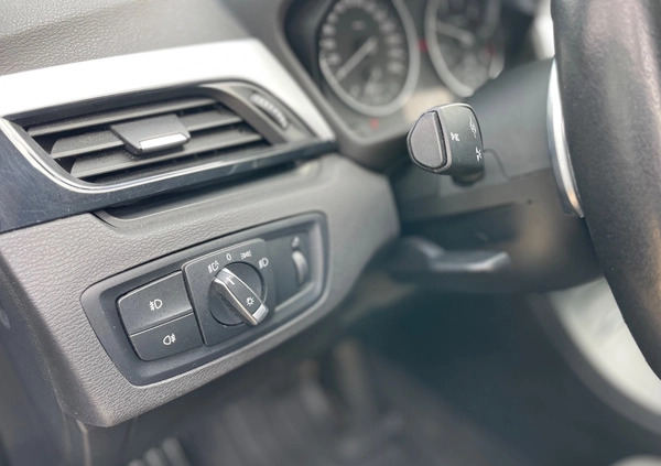 BMW X1 cena 75700 przebieg: 109000, rok produkcji 2016 z Chełmek małe 631